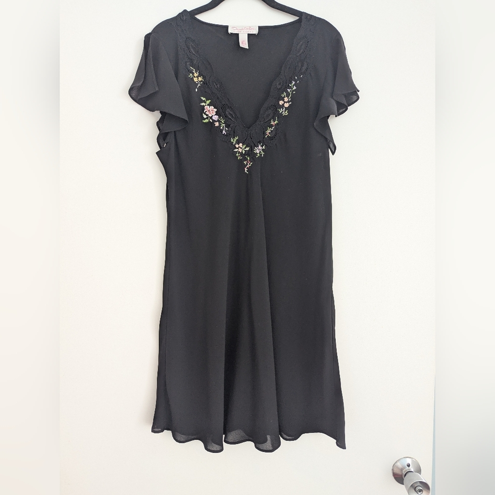 Oscar De La Renta Pink Label Black Nightgown With Flowers Size XL